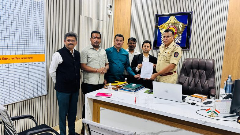 India News | Maharashtra: FIR Filed Against Social Media Post by State Congress Unit Showing BJP Office on Fire