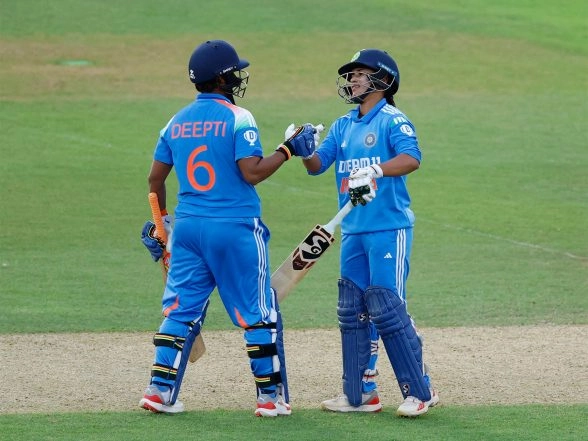 Sports News | ICC Women's WC: Deepti, Amanjot's Late Fightback Powers India to 269/8 Against SL in Tournament Opener