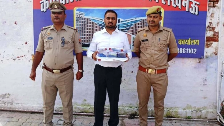 Fake IAS Officer Busted: Lucknow Police Catch Man Impersonating Senior Bureaucrat; Luxury Cars With Blue Beacon Light, Forged Documents Recovered (Videos)