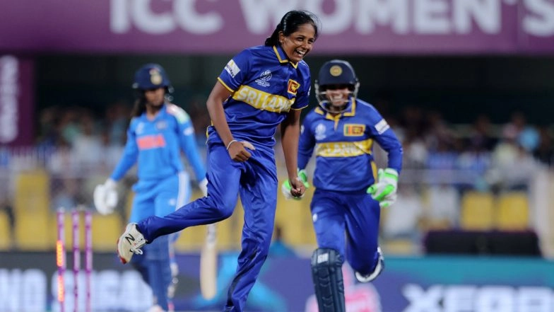 Inoka Ranaweera Takes Three Wickets in One Over! 39-Year-Old Dismisses Harleen Deol, Jemimah Rodrigues and Harmanpreet Kaur During IND-W vs SL-W ICC Women’s World Cup 2025 Match