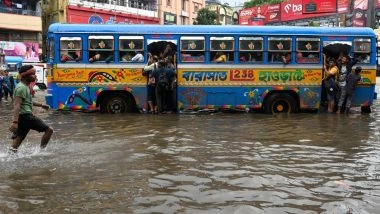 Kolkata Rains: Heavy Rainfall Leads to Severe Waterlogging in Parts of City, Disrupts Traffic Movement (Watch Videos)