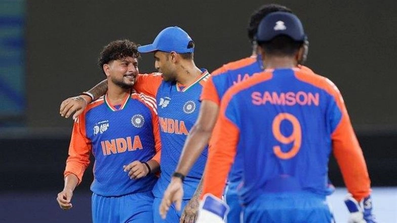 Kuldeep Yadav Removes Hasan Nawaz and Mohammad Nawaz in Consecutive Deliveries During IND vs PAK Asia Cup 2025 Match (Watch Video)
