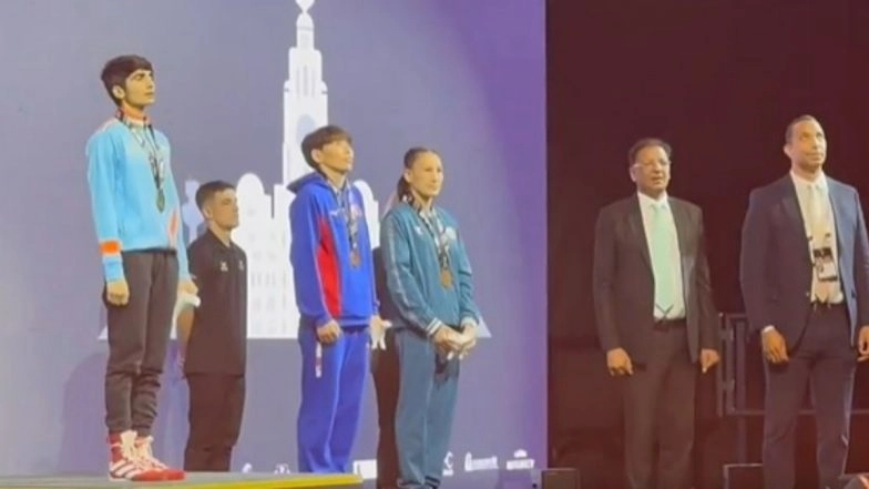 Indian National Anthem Plays After Minakshi Hooda Wins World Boxing Championship Title In Women's 48 KG Category and Secures Podium Finish (Watch Video)