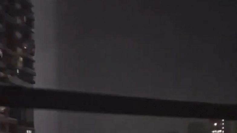 Mumbai Rains-Weather Forecast: Mumbaikars Wake Up to Rainy Sunday As More Rainfall Expected in Next Few Hours Amid IMD's Red Alert (See Pics and Videos)