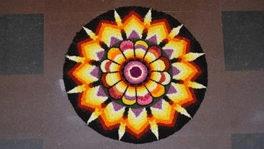 Last-Minute Onam 2025 Pookalam Designs: Beautiful Athapookalam Designs and Flower Rangoli Patterns To Celebrate Thiruvonam (Watch Tutorial Videos)