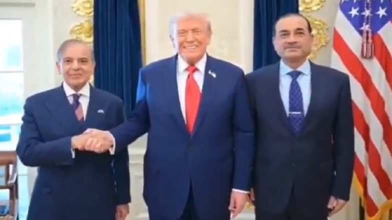 Pakistan PM Shehbaz Sharif, Field Marshal Asim Munir Wait ‘Somewhere in the Oval’ for Almost Hour To Meet Donald Trump (Watch Video)