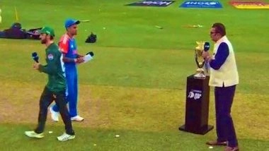 Suryakumar Yadav, Salman Ali Agha Avoid Handshake During Coin Toss For IND vs PAK Asia Cup 2025 Match (Watch Video)