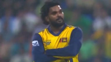 Wanindu Hasaranga Responds to Abrar Ahmed's Celebration; Performs Pakistan Spinner's Send-Off After Cleaning Up Saim Ayub During PAK vs SL Asia Cup 2025 Super 4 Match (Watch Video)