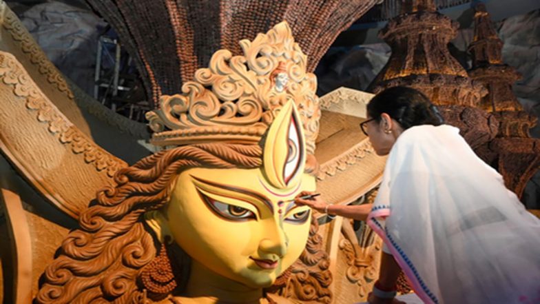 Navratri 2025 Wishes: West Bengal CM Mamata Banerjee Extends Sharad Navratri Greetings to People