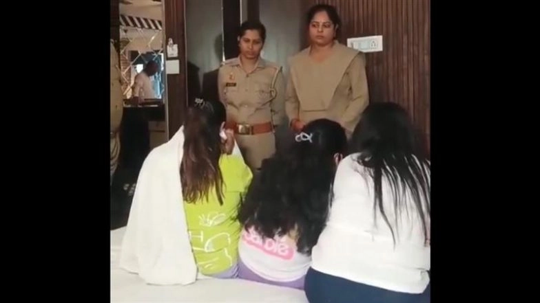 Varanasi Sex Racket Busted at OYO: 2 Russian Women Escape Through Window During Police Raid at Hotel Town House; 4 Indian Women, Manager Arrested