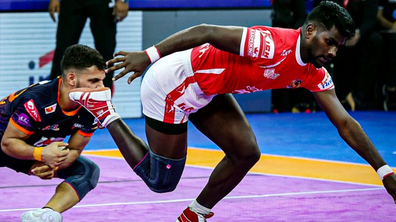 PKL 2025: Sandeep Kumar Runs Riot As U Mumba Secure Massive 15-Point Win Over Gujarat Giants
