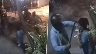 Robbery Caught on Camera in Bengaluru: Woman Loses Fingers as Bike-Borne Robbers Attack Her With Machete and Flee With Gold Worth INR 7 Lakh; Video Goes Viral
