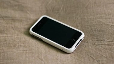 Chinese Man Who Sold Kidney in 2011 To Buy iPhone 4 and iPad 2 Now Lives on Dialysis After Illegal Surgery Left Him Permanently Disabled