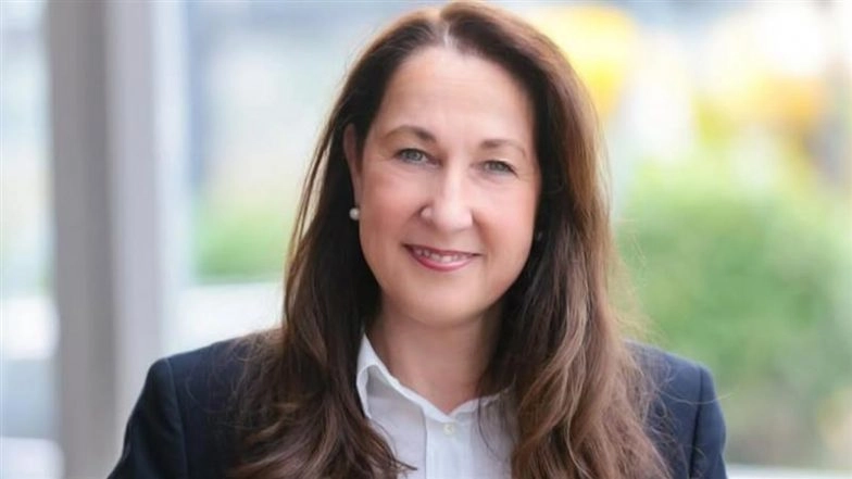 Iris Stalzer Stabbing: German Mayor Names Her Adopted Daughter as Knife Attacker, Says She Was Tortured for Hours in Basement