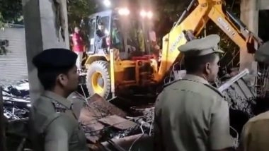 Kolhapur Building Collapse: 1 Killed, 6 Injured After Slab Crashes at Under-Construction Fire Station in Maharashtra (Watch Videos)