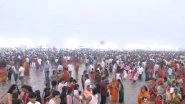 Chhath Puja 2025: Devotees Offer &lsquo;Usha Arghya&rsquo; to Rising Sun on Last Day of Chhath Puja (Watch Video)