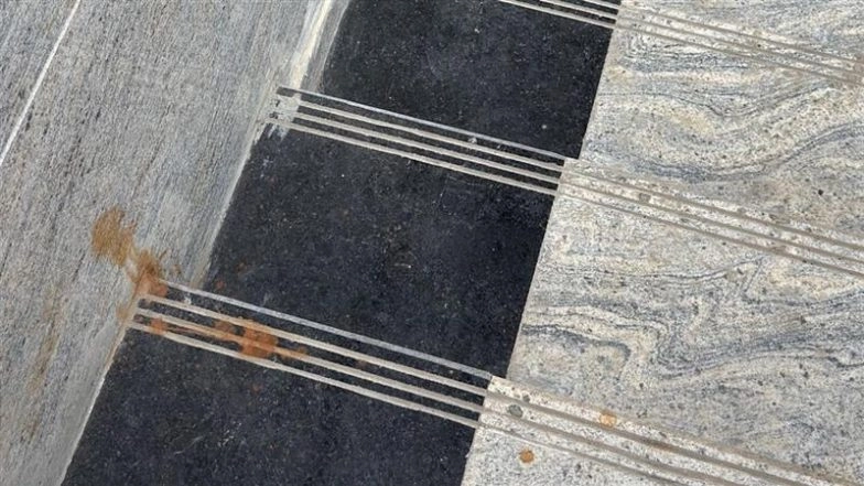 ‘Civic Sense: 0’: Mumbai Metro Line 3 Marred by Gutkha Stains Just Days After Inauguration, Internet Not Impressed (See Pic)