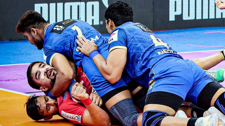 PKL 2025: Fazel Atrachali Celebrates His 200th Pro Kabaddi League Match in Style As Dabang Delhi Clinch Close Win Against Haryana Steelers