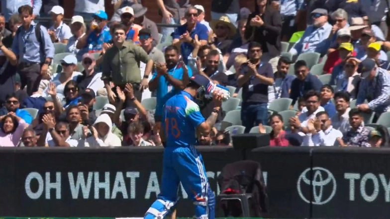 Virat Kohli To Announce Retirement from ODIs? Star Indian Batter Seen Acknowledging Adelaide Crowd After Being Dismissed for Duck in IND vs AUS 2nd ODI 2025 (Watch Video)
