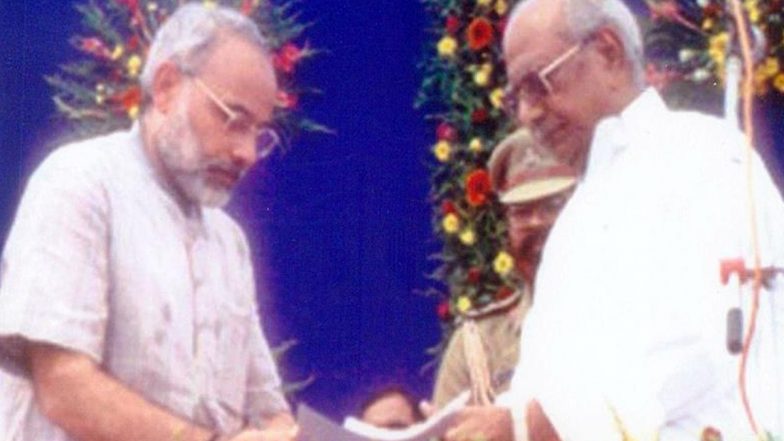 PM Narendra Modi Expresses Gratitude to People As He Enters 25th Year of Public Service; Vows To Improve Lives, Contribute to Nation’s Progress (See Pics)