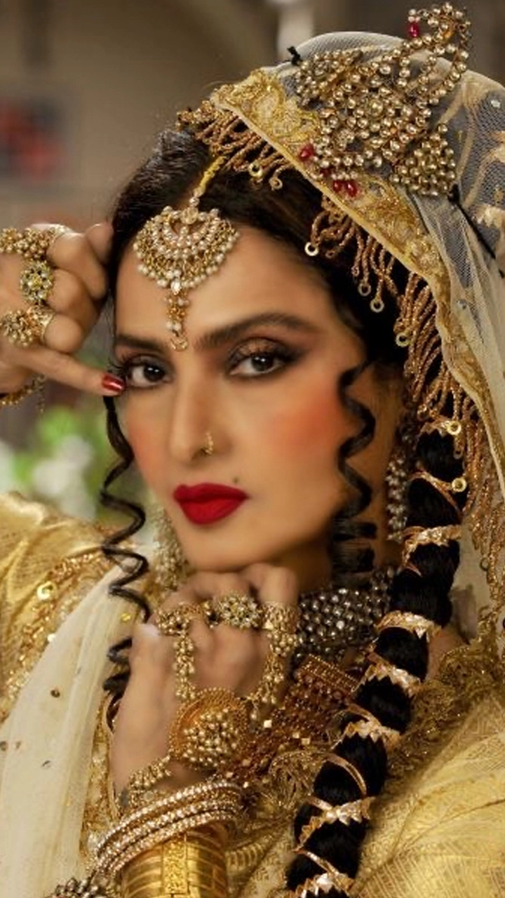 Rekha Birthday Special: Timeless Saree Looks Defining Her Regal Umrao Jaan Style