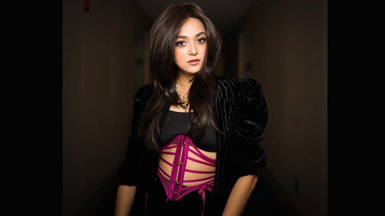 Monali Thakur Shares Heartfelt Diwali 2025 Wishes; Recalls Fond Festival Memories and Prays to Goddess Lakshmi for Abundance, Joy and Prosperity for All