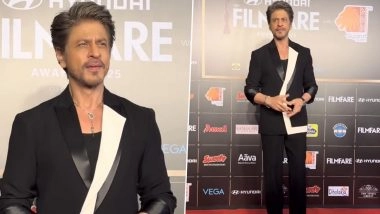 Filmfare Awards 2025: Shah Rukh Khan Turns Heads in Dapper Black Suit at 70th Filmfare Awards (Watch Video)