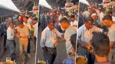 Jabalpur: Samosa Vendor Forces Passenger to Hand Over Smartwatch After UPI Payment Fails While Train Departs; Vendor’s License Being Cancelled as Video Goes Viral