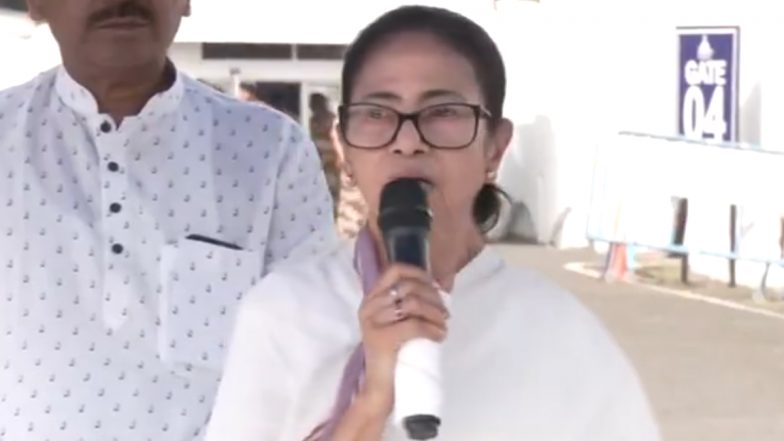 ‘Girls Shouldn’t Be Allowed To Go Out at Night’: Mamata Banerjee Reacts to Durgapur Gang-Rape Case, Assures Strict Action Against Accused (Watch Videos)