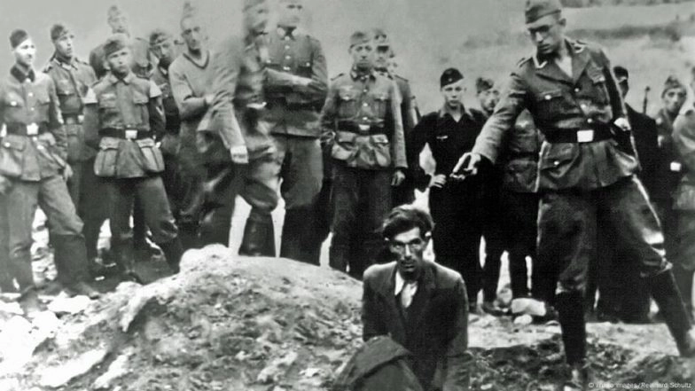 Fotos do Holocausto: assassino nazista de 1941 agora identificado Fotos do Holocausto: assassino nazista de 1941 agora identificado