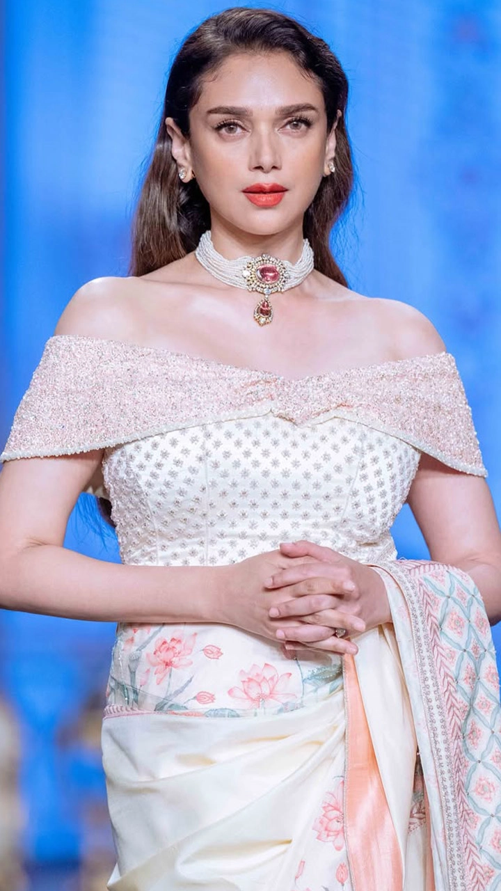 Aditi Rao Hydari Birthday: From Royal Sarees to Bold Power Suits – Most Stunning Looks of ‘Heeramandi’ Actress