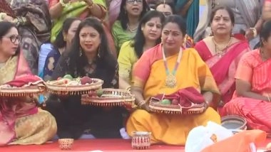 Karwa Chauth 2025: Delhi CM Rekha Gupta Extends Greetings, Joins Women in Festive Rituals at Her Residence (Watch Videos)