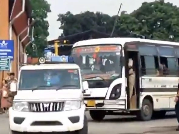 LatestLY - Politics - News Image