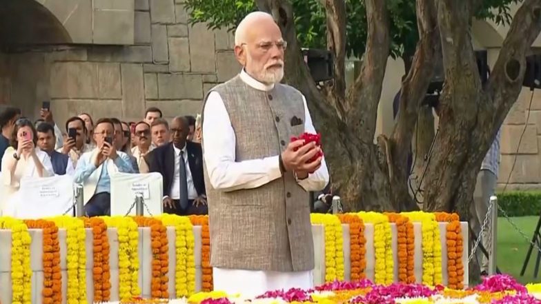 India News | Gandhi Jayanti: PM Modi Pays Floral Tribute to Mahatma Gandhi at Raj Ghat