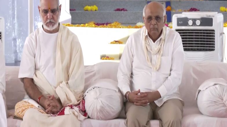 India News | Gujarat ; Chief Minister Bhupendra Patel Attends Prayer Meet at Kirti Mandir in Porbandar on the Occasion of Gandhi Jayanti.