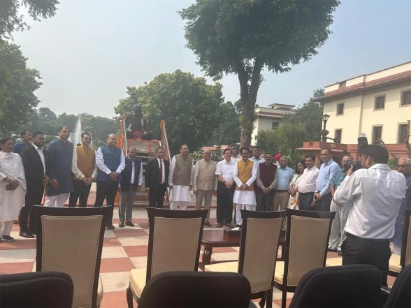 LatestLY - Politics - News Image