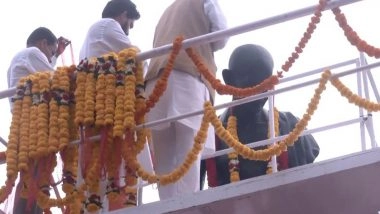 India News | Goa Chief Minister Pramod Sawant Pays Tibute to Mahatma Gandhi on 156th Birth Anniversary