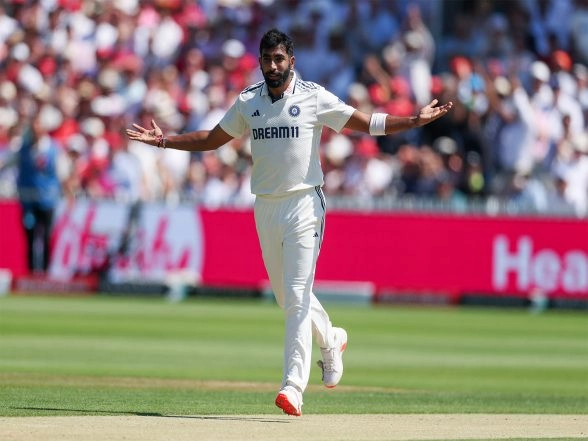 Sports News | Ahmedabad Test: India's Bowlers Shine as West Indies Get All out for 162 at Tea on Day 1 | LatestLY