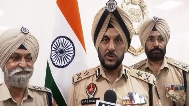 India News | Amritsar Police Bust Cross-border Arms and Drug Racket; 12 Pistols, 1.5 Kg Heroin Seized