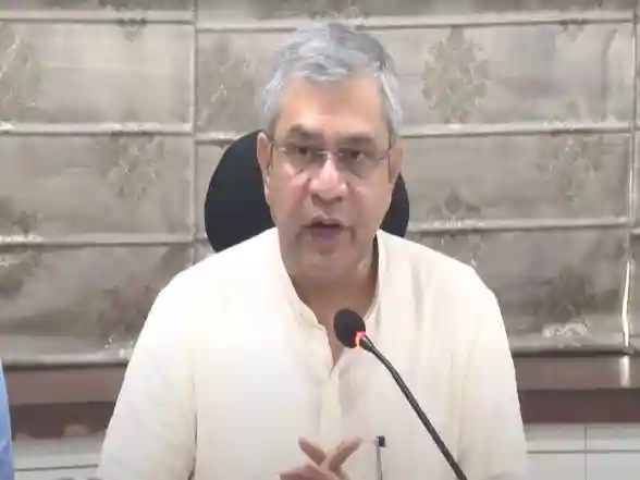 India News | Government's Electronics Component Manufacturing Scheme Receives Strong Response, Applications Worth Rs 1,15, 351 Crores of Investment Received
