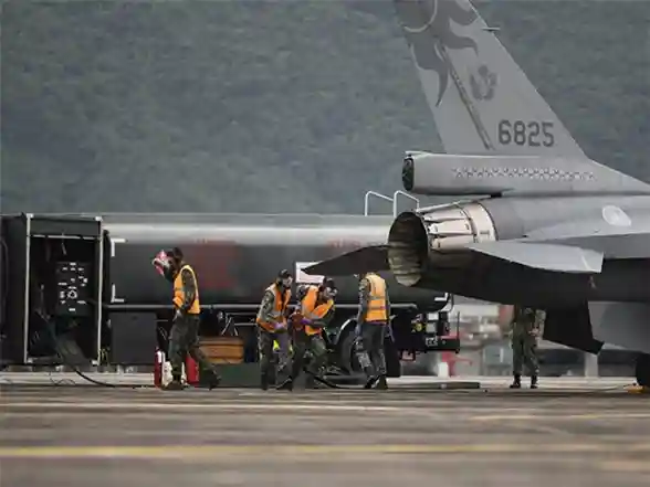 World News | 6 PLA Aircraft, 7 PLAN Vessels Recorded Operating Around Taiwan