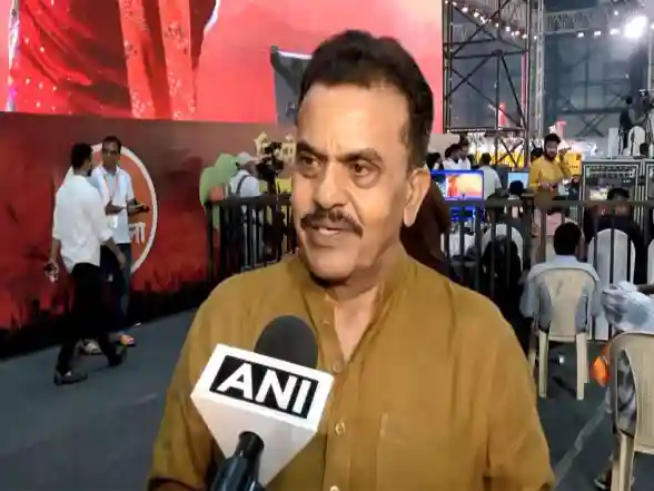 India News | Dussehra Rally in Mumbai Would Set the Electoral Agenda, Says Shiv Sena Leader Sanjay Nirupam
