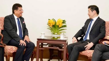 Business News | Piyush Goyal Holds Discussions with Singapore PM to Strengthen Strategic Partnership