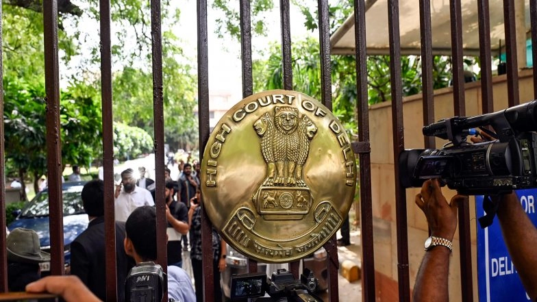 India News | Delhi HC Rejects Plea of Former IAS Officer Seeking Quashing of FIR in Corruption Case