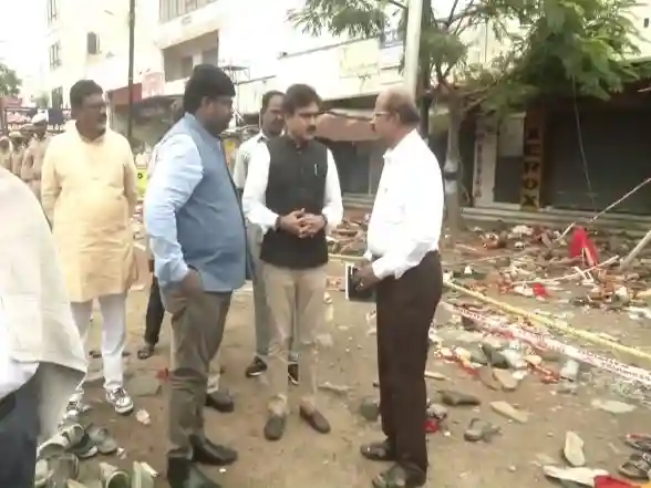 India News | Tamil Nadu: NCSC Chief Visits Karur Stampede Site; Madras HC Forms SIT