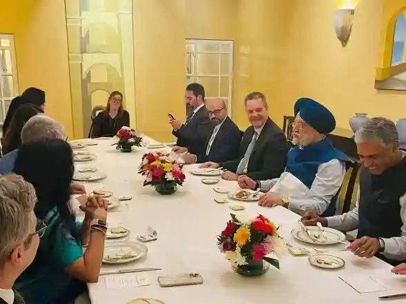 World News | Union Minister Hardeep Puri Holds Talks with Brazililian Officials on Indian Investments