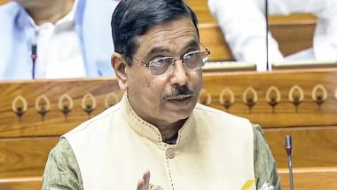 Business News | Govt Launches Probe into E-commerce Platforms over Extra Charges Classified as 'Dark Pattern'