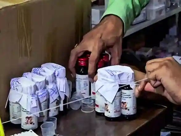 India News | PIL in SC Seeks CBI Probe into Children's Death Due to Cough Syrup