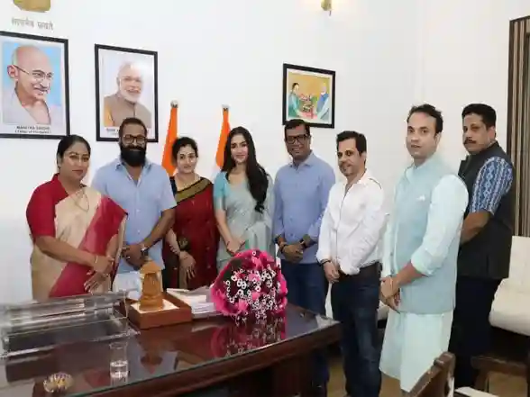 『カンタラ：第一章』の俳優陣、デリーCMと特別な面会！🇮🇳✨