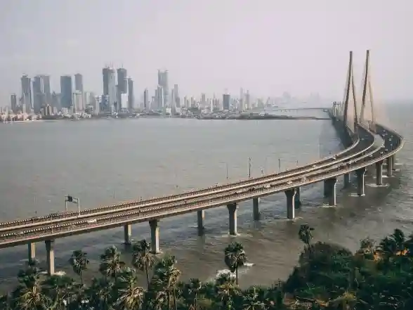 Business News | Exploring Mumbai's Real Estate Market: From Companies to Dream Flats